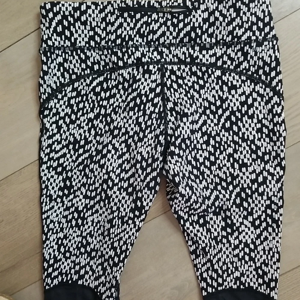 NIKE Dri Fit Activewear Leggings Sz Large - Picture 6 of 8